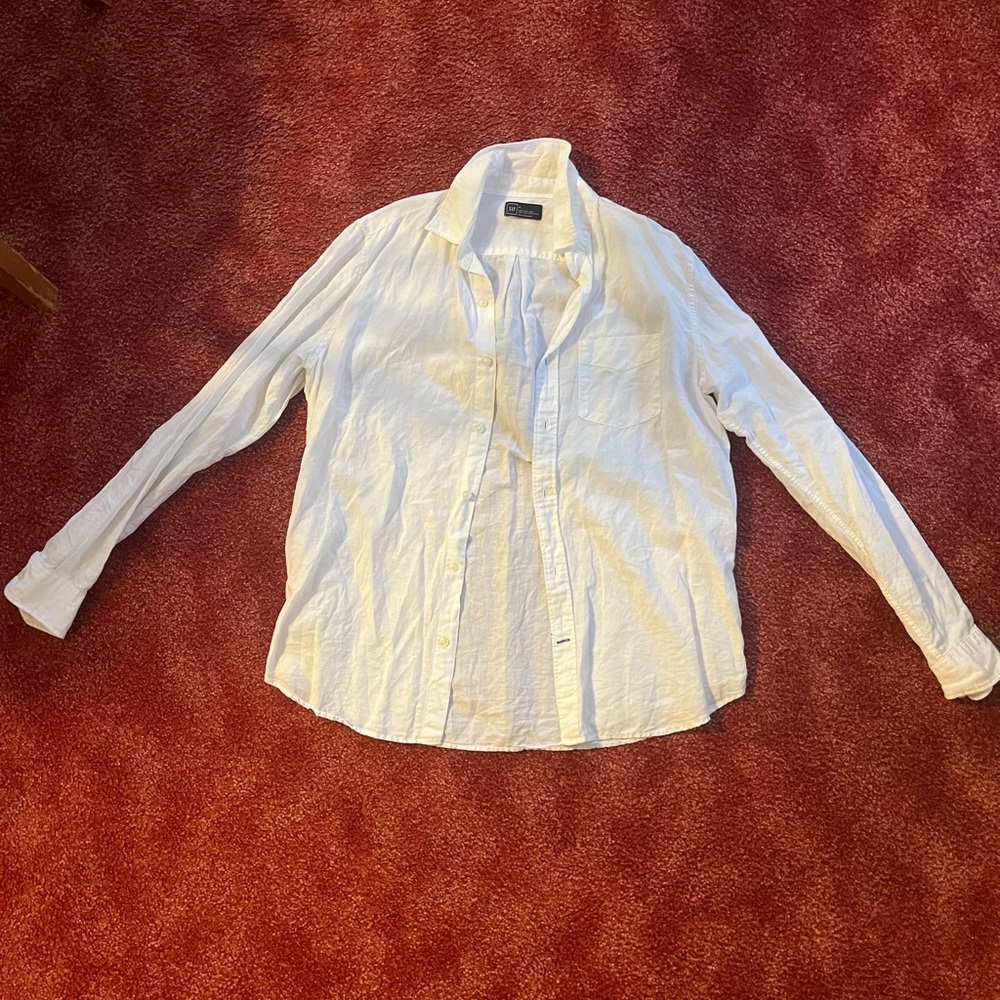Gap mean white button up shirt size medium